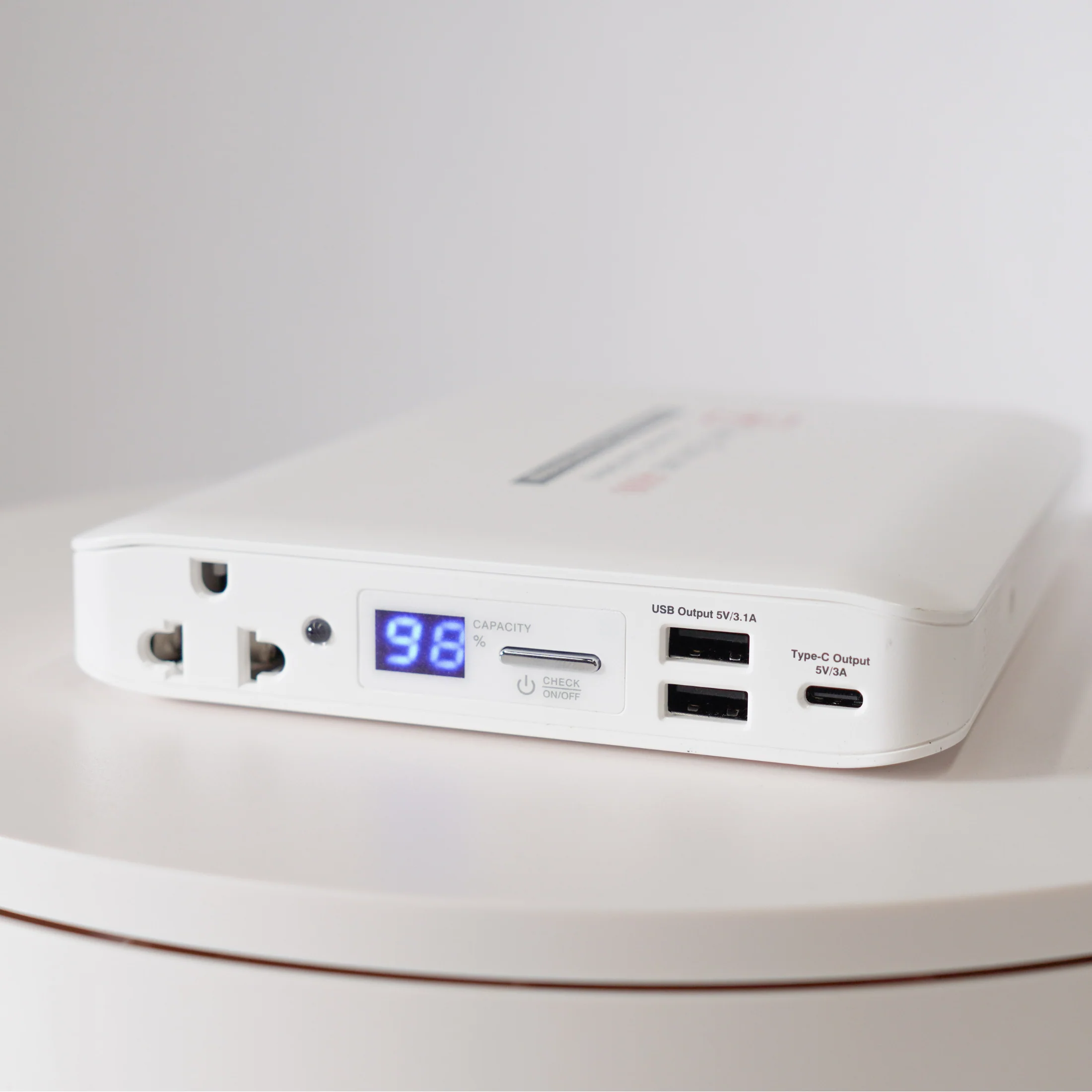Lofta Explore 4000 CPAP Battery Backup Power Station - Image 4
